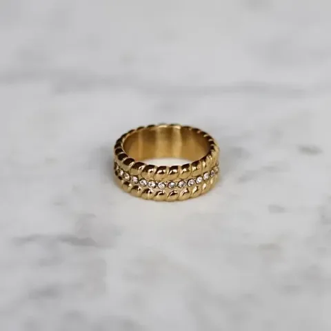 Statement glitter ring